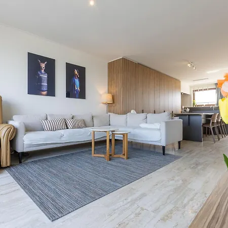 Penthouse On 10th Floor *