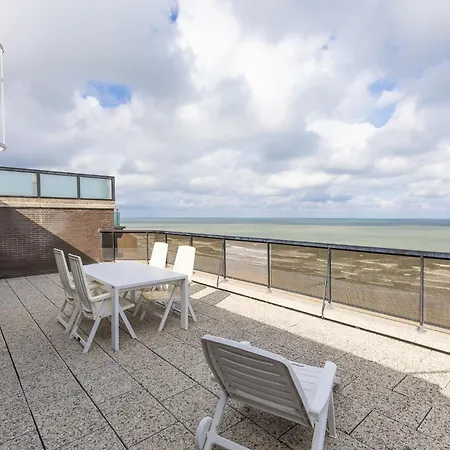 Penthouse On 10th Floor *